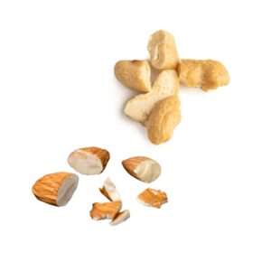 Anakardžių ir migdolų gabaliukai sauso skrudinimo iš Vai Nai skrudyklos