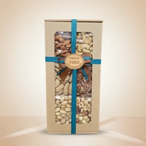 Riešutinė dovana natūralioje dėžutėje – Vai Nai
